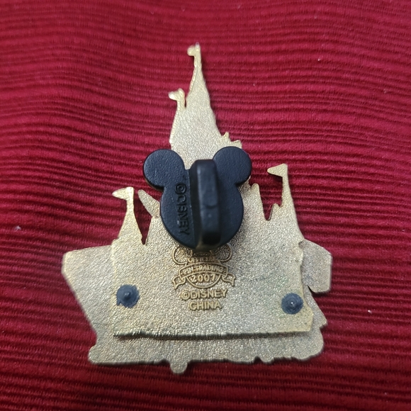 2007 Tinkerbell & Castle Disney Collectible pin - Picture 2 of 2